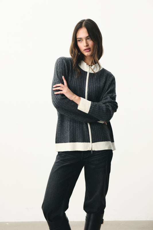 The Heritage Cable Cardigan Grey+White