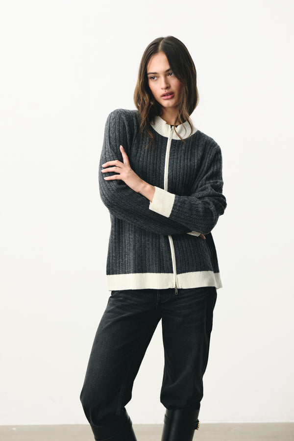 The Heritage Cable Cardigan Grey+White