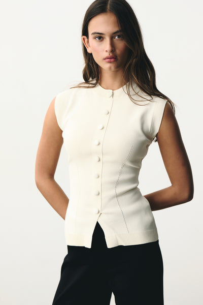 Knitted fitted top off white
