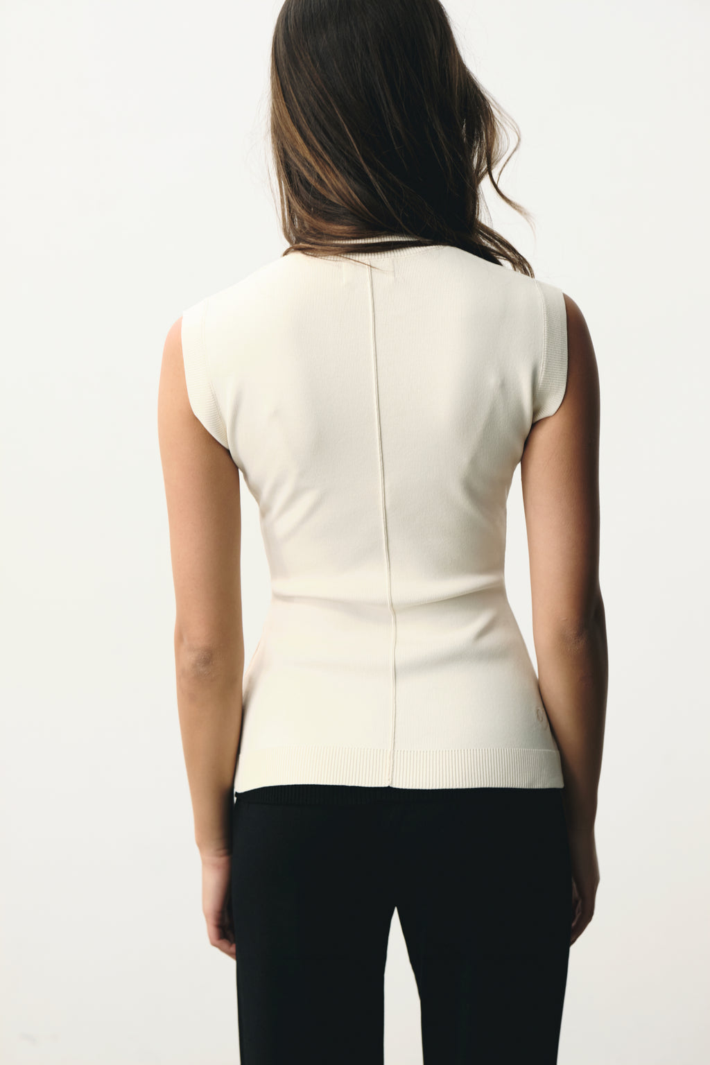 Knitted fitted top off white